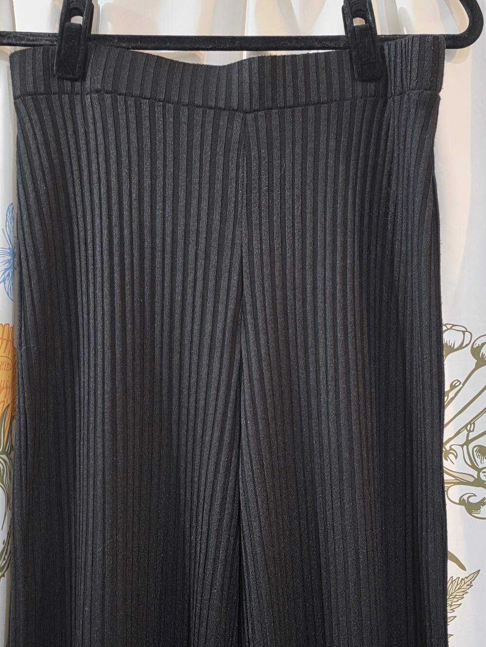 H&M Flowy Ribbed Pants - Picture 2 of 4